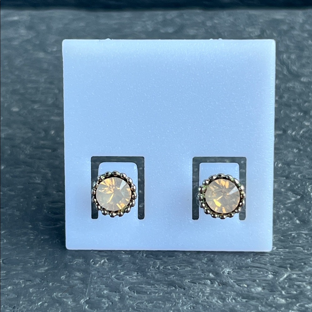 Vintage; Soft Pink Iridescent Crystal Stud Earrings; Silver Tone Hardware; NWOT